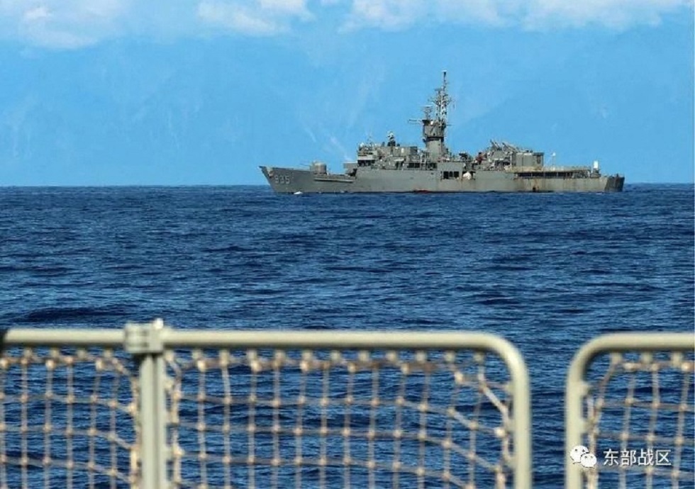 Ταϊβάν: Πολεμικά πλοία δίπλα δίπλα με τα κινεζικά – Φόβοι για ατύχημα