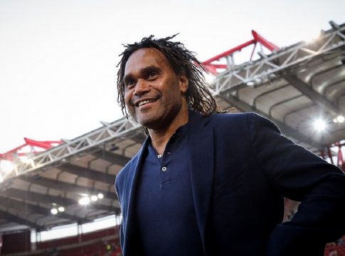 Ο Κριστιάν Καρεμπέ συναντάει την πρώτη του αγάπη (vids)