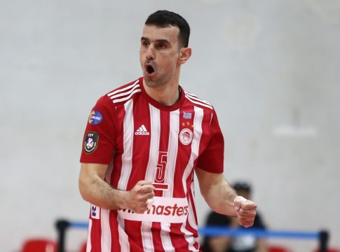 Στην Κηφισιά και επίσημα ο Στιβαχτής