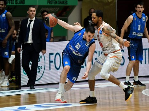 Υπογράφει στην ΑΕΚ ο Παπαδάκης