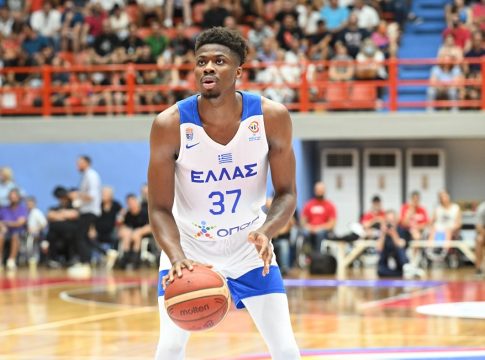 Τι αποφασίζει ο Ιτούδης για τον Κώστα Αντετοκούνμπο
