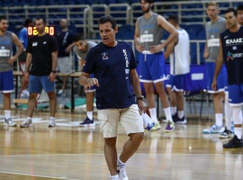 Ιτούδης: «Οι παίκτες μου γύρισαν το ματς»