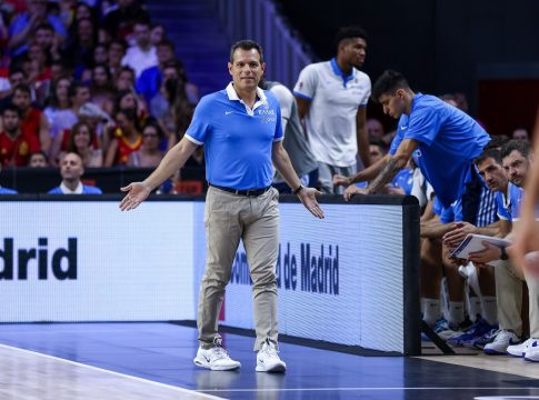 Ιτούδης: «Ο Γιάννης είχε πρήξιμο στο γόνατο, πρέπει να γίνουμε ομάδα»