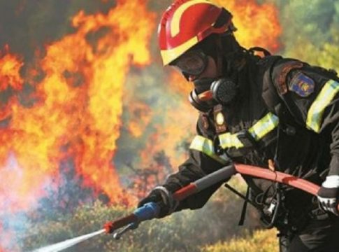 Φωτιά τώρα σε Κορωπί και Ζάκυνθο: Συναγερμός στην Πυροσβεστική