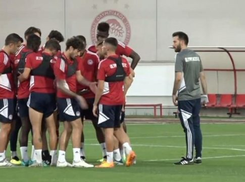 Κάρλος Κορμπεράν: Οι τρεις εκπλήξεις στον Ρέντη