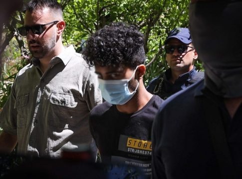 Προκλητικός και ψύχραιμος στον εισαγγελέα ο δολοφόνος του Περιστερίου