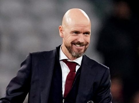 Τεν Χαγκ: «Ο Βαράν είναι ηγέτης, ταιριάζει πολύ με τον Μαρτίνες»