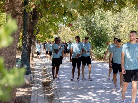 Σλάβια Πράγας: Βόλτα στο κέντρο της Αθήνας (pics,vid)