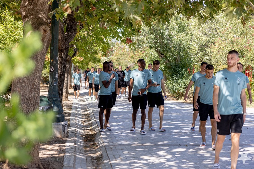 Σλάβια Πράγας: Βόλτα στο κέντρο της Αθήνας (pics,vid)