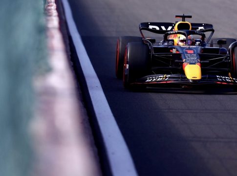 Κάνει πλάκα ο Φερστάπεν και αγγίζει το 2ο σερί πρωτάθλημα