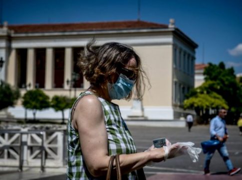 Κορωνοϊός: 50.579 κρούσματα, 202 θάνατοι σε μία εβδομάδα – Στους 117 οι διασωληνωμένοι