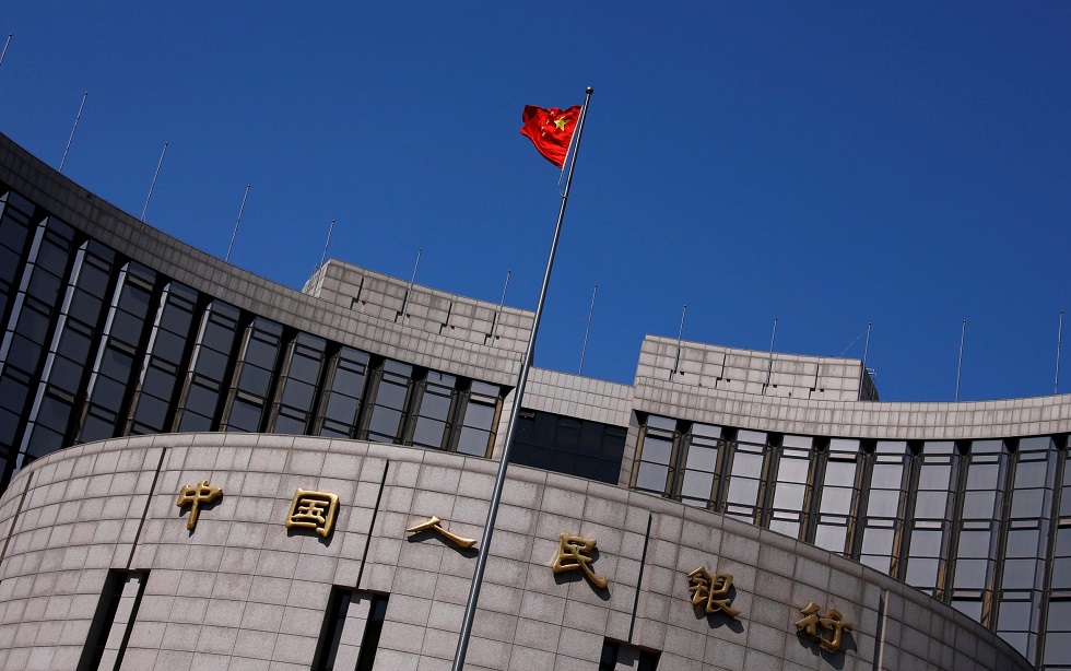 Κίνα: Σε τεντωμένο σχοινί μεταξύ ύφεσης και φυγής κεφαλαίων