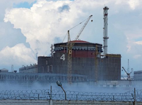 Πούτιν σε Μακρόν: Κίνδυνος «καταστροφής» στον πυρηνικό σταθμό Ζαπορίζια