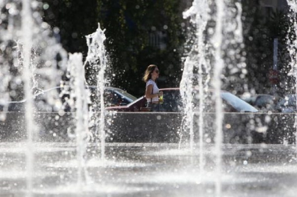 Καιρός: Ζέστη με 38αρια – Άνεμοι και λίγες μπόρες στα ορεινά