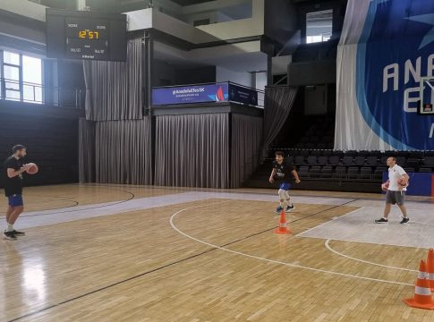 Λίγοι και… καλοί στην πρώτη προπόνηση της Εφές (Pic)
