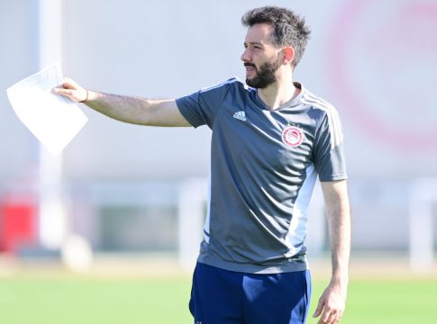 Live Streaming: Η συνέντευξη Τύπου του Κορμπεράν ενόψει Απόλλωνα Λεμεσού