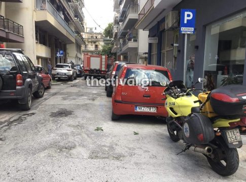 Θεσσαλονίκη: Άνδρας βρέθηκε κρεμασμένος σε διαμέρισμα που έπιασε φωτιά