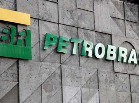 Bραζιλία: Η αγορά των διυλιστήριων της Petrobras στο προεκλογικό πρόγραμμα του Λούλα