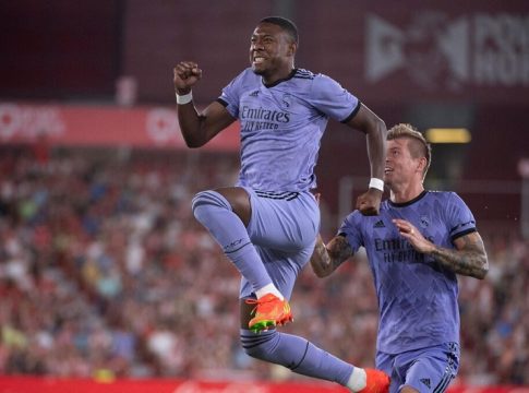 To φιλόξενο Βίγκο & το σχήμα του Αλμέιδα