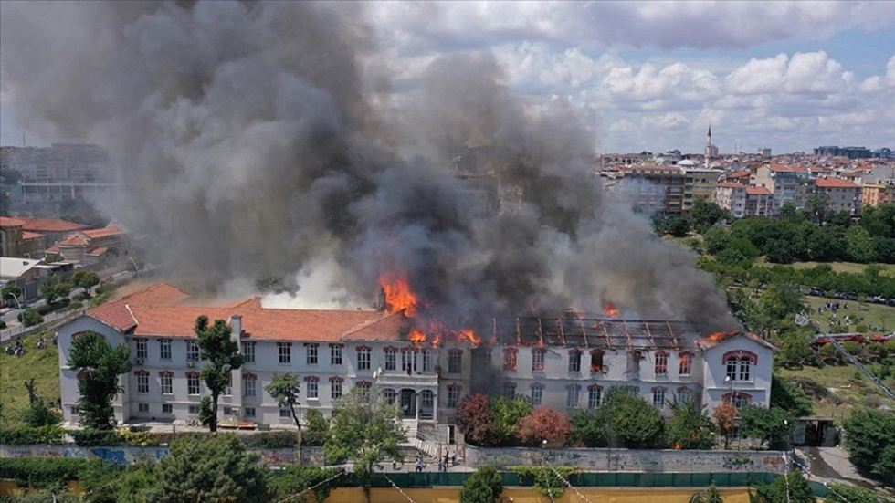 Τουρκία: Μεγάλη φωτιά στο ελληνικό νοσοκομείο στην Κωνσταντινούπολη