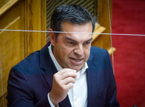 Τσίπρας σε Μητσοτάκη: «Συμπεριφέρεστε σαν Λουδοβίκος και κυβερνάτε σαν Θάτσερ»