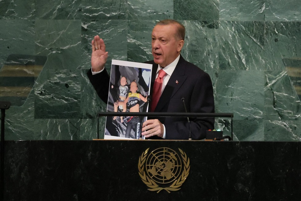 Η έμφαση Ερντογάν στο προσφυγικό στον ΟΗΕ και ο κίνδυνος «ατυχήματος»