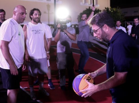 Νίκος Ανδρουλάκης: Ρήξη χιαστού από τον τραυματισμό του παίζοντας μπάσκετ στο Ζάππειο