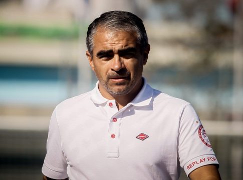 Αποχαιρέτησε τους παίκτες ο Ιμπαγάσα – «Την Πέμπτη στην Ελλάδα ο Οκκάς»
