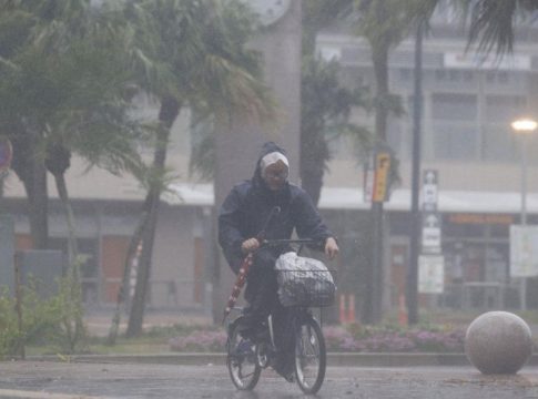 Ιαπωνία: Σε ειδικό συναγερμό ακραίου φαινομένου – Το αποτύπωμα του τυφώνα Νανμαντόλ από το Διάστημα