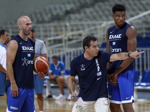 Ιτούδης: «Ο αποκλεισμός της Εθνικής δεν έχει αποθαρρύνει τον Γιάννη»
