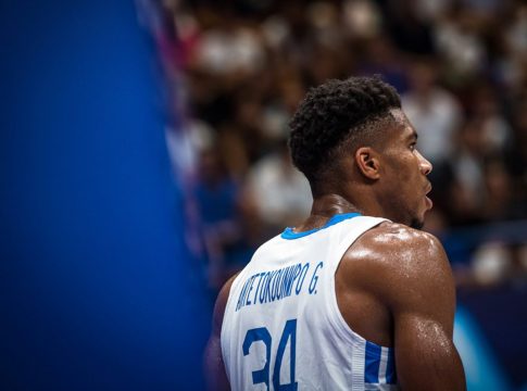 Η εξωπραγματική εμφάνιση του Greek Freak με την Ιταλία (vid)
