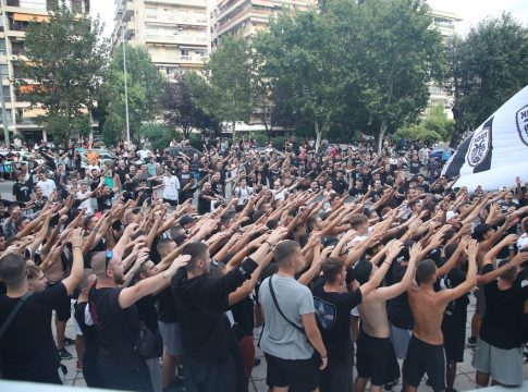 ΠΑΟΚ: «Ντόπες» ενόψει Άρη -Φίλοι της ομάδας έξω από το ξενοδοχείο