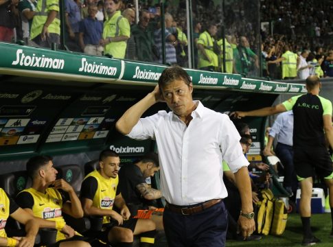 Σύνθημα ανασύνταξης από Αλμέιδα στους παίκτες της ΑΕΚ: «Δε θα μείνουμε στο χθες, έχουμε δρόμο μπροστά μας»