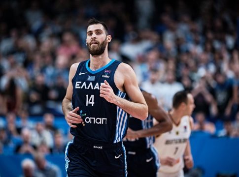 Παπαγιάννης: «Ύψιστη τιμή να αγωνίζομαι για την πατρίδα μας, αυτό ήταν μόνο η αρχή» (Pic)