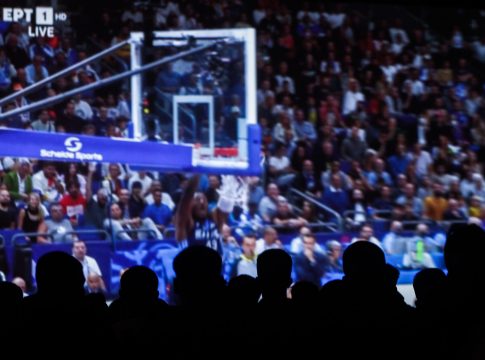 Στον… Θεό η τηλεθέαση της Εθνικής!