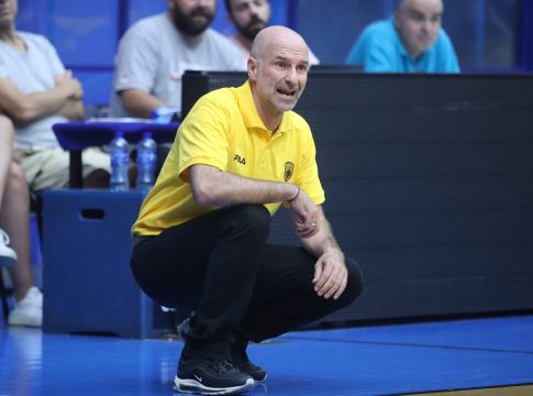 Καντζούρης: «Προσπαθούμε να δοκιμάσουμε διάφορα πράγματα»