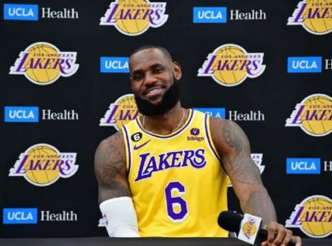 ΛεΜπρόν για Μπέβερλι: «Ο τύπος έχει θέματα…» (vid)