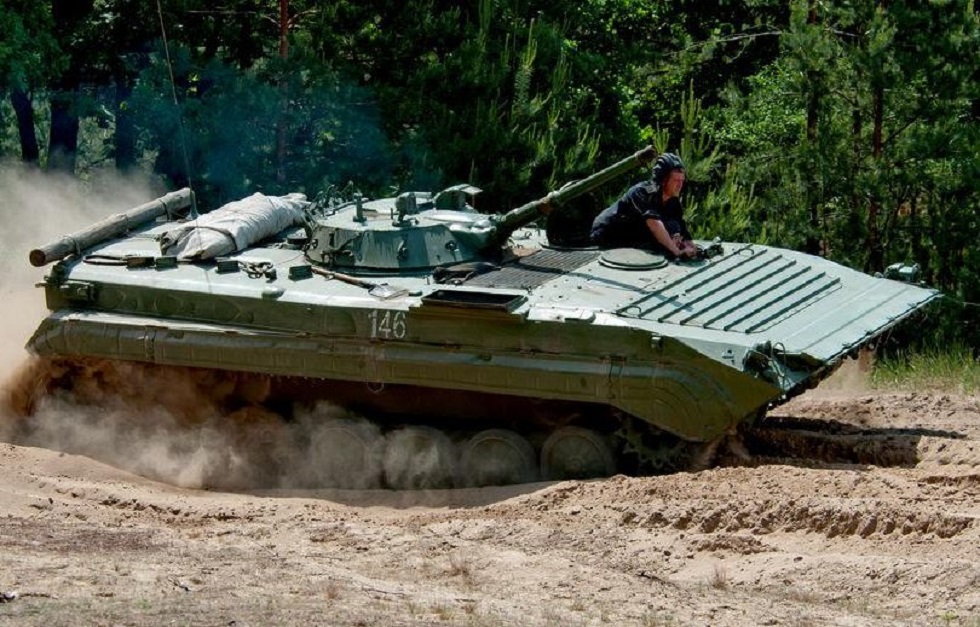 Πόλεμος στην Ουκρανία: Η Ελλάδα στέλνει 40 τεθωρακισμένα BMP-1 και παραλαμβάνει 40 γερμανικά Marder