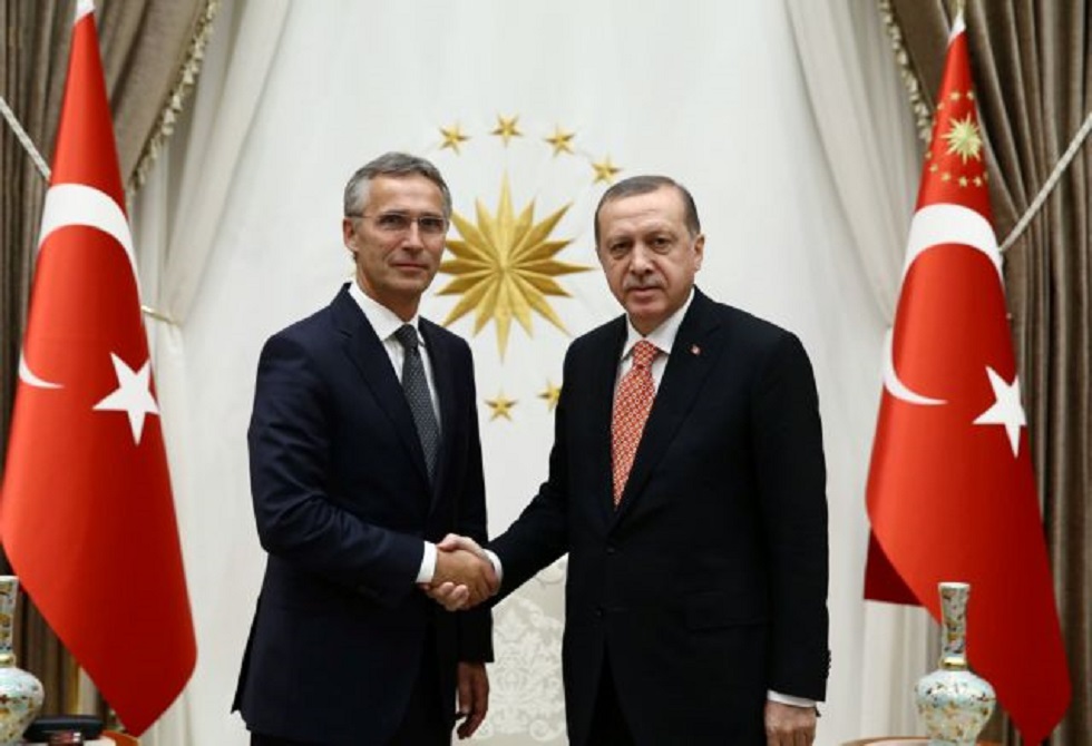 «Πλάτες» Στόλτενμπεργκ στον Ερντογάν: Βλέπει «κάποιες ελληνοτουρκικές διαφορές»