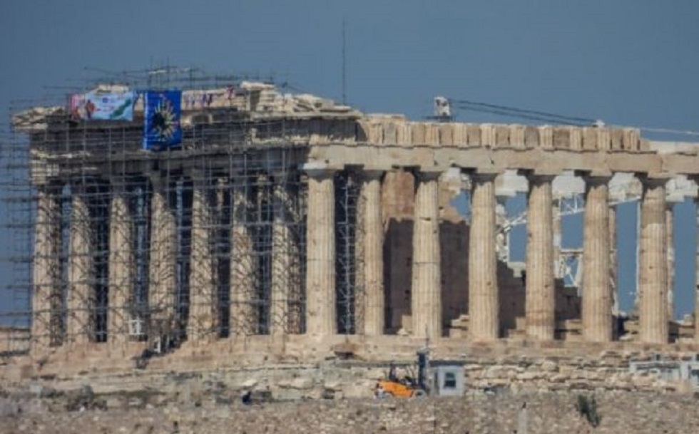 Ακρόπολη: Κατέβηκε ο άνδρας που σκαρφάλωσε στον Παρθενώνα