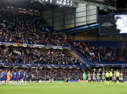 Μαγική στιγμή στο «Στάμφορντ Μπριτζ»: Εκκωφαντικό χειροκρότημα για Τούχελ – Ο σεβασμός των Αυστριακών (vids)