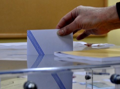 Εκλογές: Οι πιθανές ημερομηνίες μετά την ανακοίνωση των Πανελλαδικών