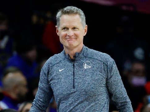 O Κερ σύγκρινε τον rookie Γιάννη με νεαρό παίκτη των Γουόριορς (pic)