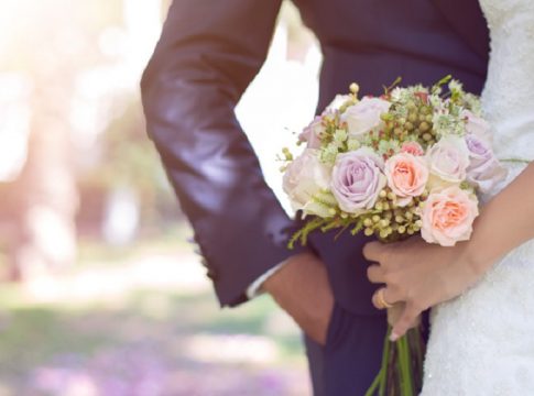 Χαμός σε γάμο στην Πάτρα: Η πεθερά έπιασε τη νύφη με την παράλληλη σχέση της στις τουαλέτες