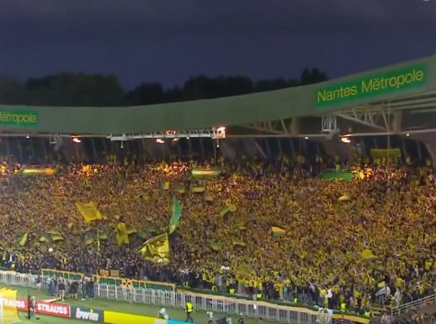 Εκπληκτική ατμόσφαιρα στο «Μποζουάρ» (vid)