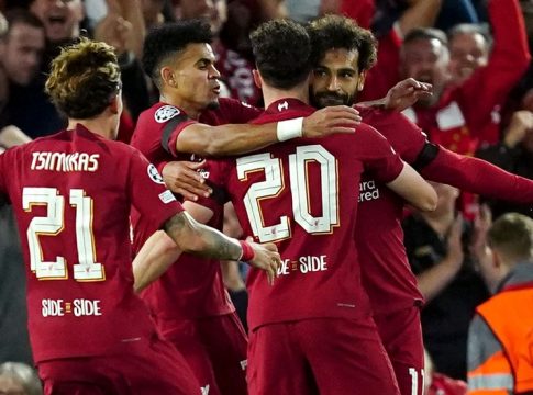 «Σεντονάτη» τριάδα…