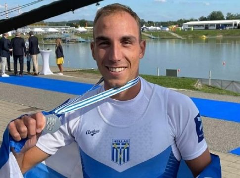 «Ασημένιος» στο Παγκόσμιο Πρωτάθλημα ο Αντώνης Παπακωνσταντίνου (vid)