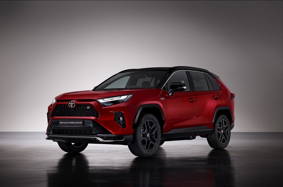 Toyota RAV4 GR Sport: Σε πιο σπορ ρυθμούς