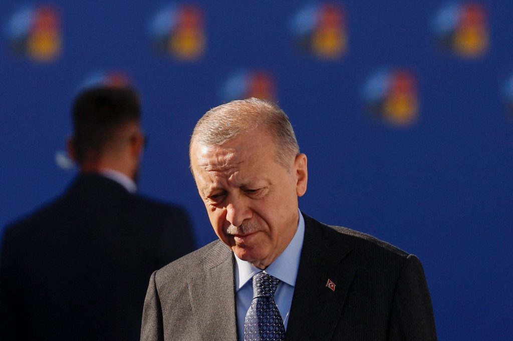 Στη… γωνία ο Ερντογάν για το παράνομο τουρκολιβυκό «μνημόνιο» – Διπλό «χαστούκι» από ΗΠΑ – ΕΕ