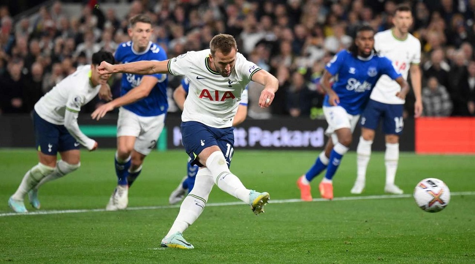 Τότεναμ – Έβερτον 2-0: Ζορίστηκε, αλλά ξεπέρασε το εμπόδιο των «ζαχαρωτών»